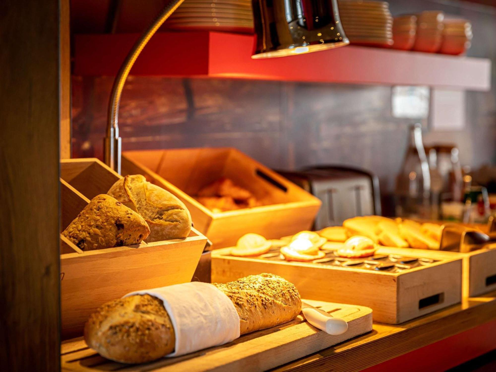 Отель Ibis Paris Boulogne Billancourt Экстерьер фото