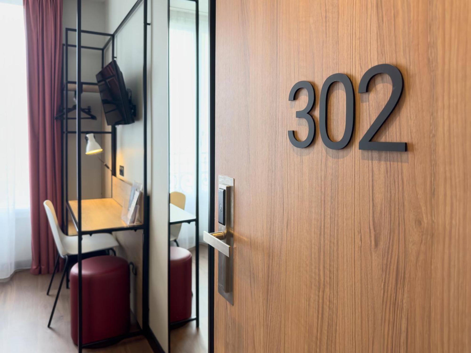 Отель Ibis Paris Boulogne Billancourt Экстерьер фото